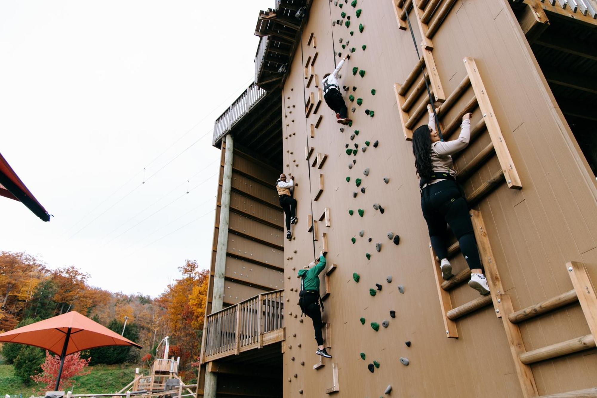 Blue Mountain Resort Mosaic Suites ブルー・マウンテンズ エクステリア 写真